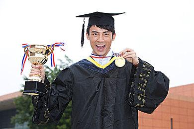 《完美黑暗：重启版》主演呼吁粉丝们帮助复活游戏